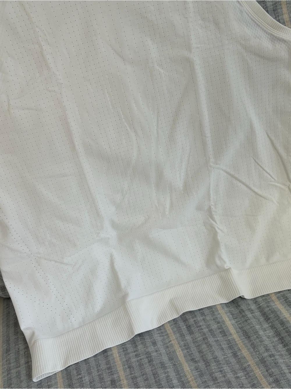 ATHLETA In Motion Athletic Tank. Sleeveless. White. Large. - Picture 5 of 9